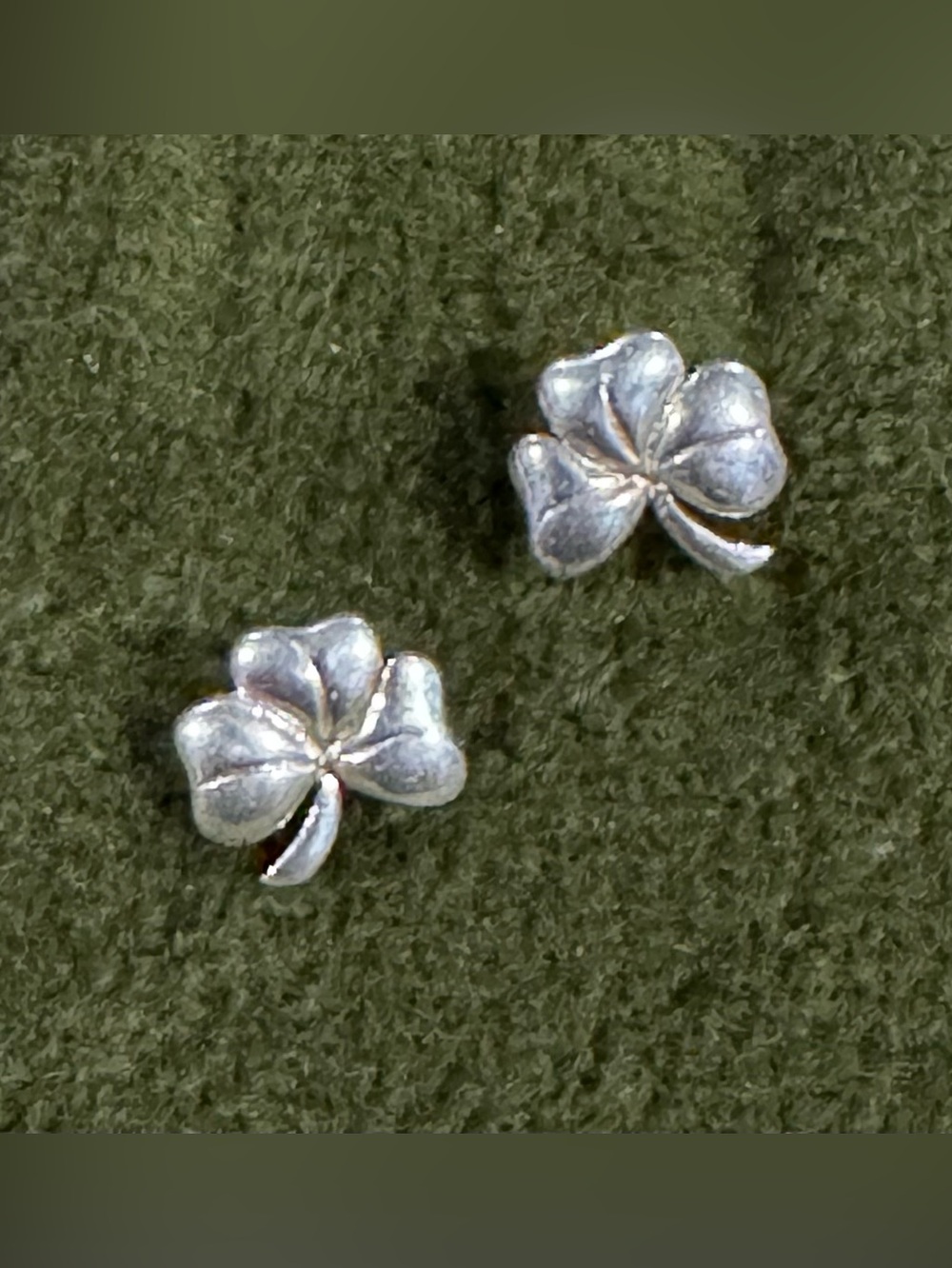 Signed Kit Heath Sterling Silver Shamrock Stud Earrings - English Silversmith